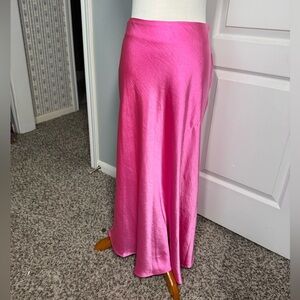 Gianni Bini Elegant Pink Satin Skirt in size small